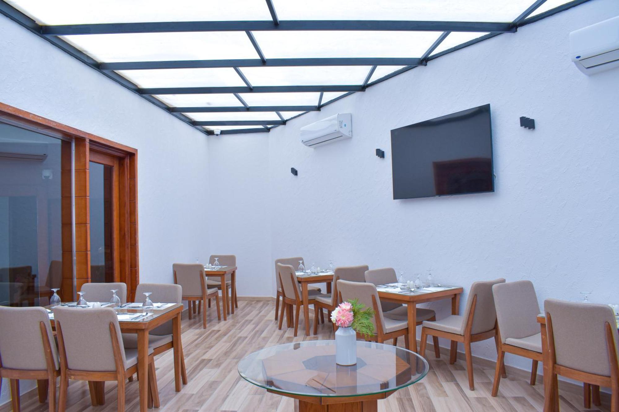 Hotel Basma Executive Club Assuan Esterno foto